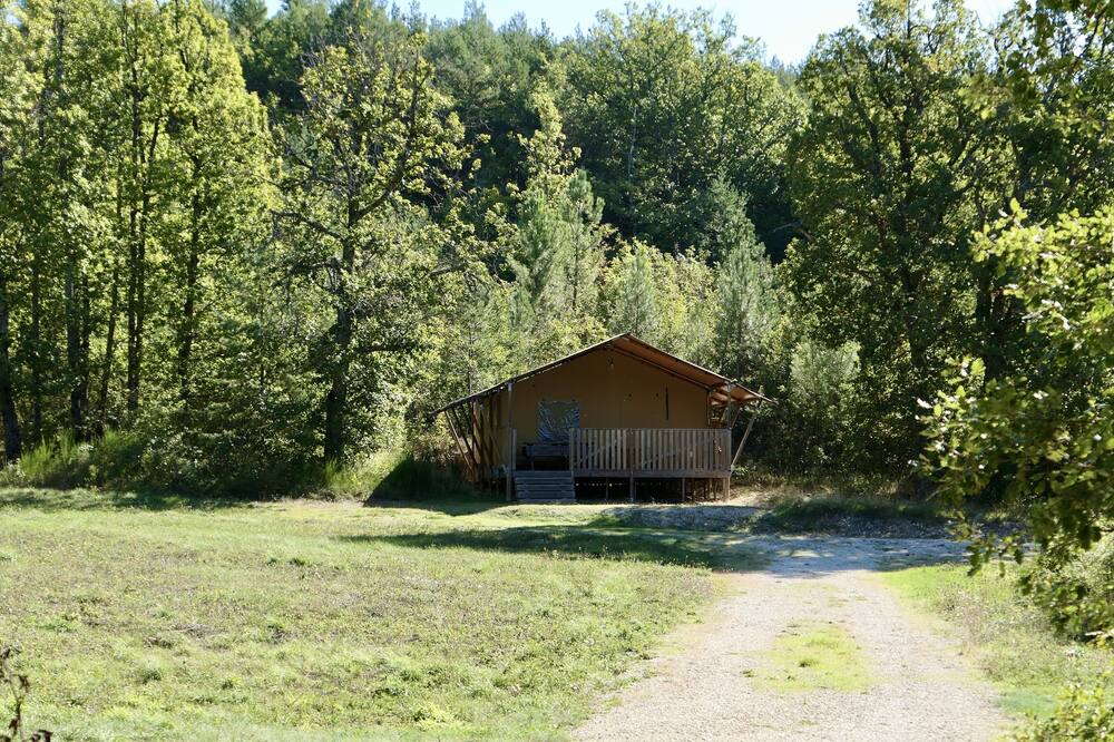 Revest-du-Bion Ski Chalet | Glamping tent2: wild-life feeling with Provence touch 3 bedrooms (max. 6 guests)