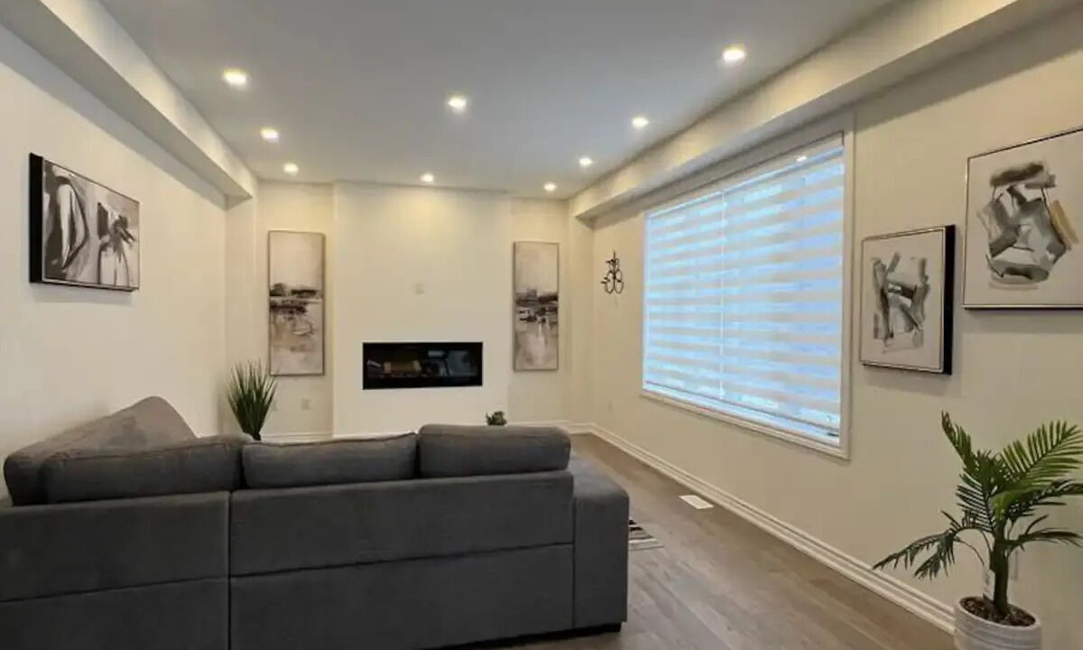 Wasaga Beach House | LuxLake Retreat, Slopes/Trails