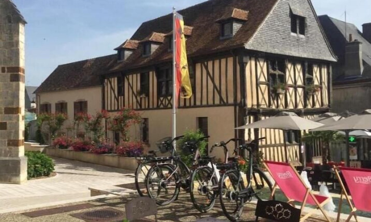 Aubigny-sur-Nere Apartment | Villa Capucine