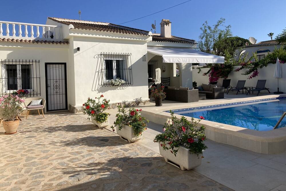 El Chaparral Villa | Spacious Villa with private pool - Torrevieja