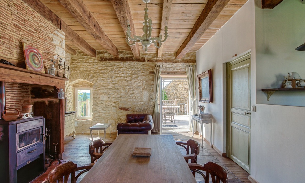 Degagnac House | Comfortable holiday home with heated pool
