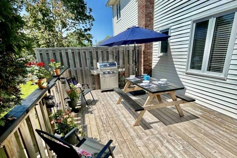 Stratford House | Aylward House - Modern Home - All the Amenities - Minutes from Charlottetown