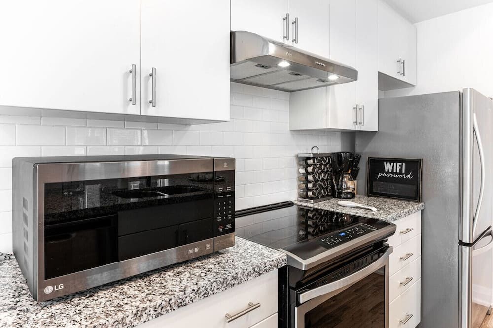 North York Apartment | Toronto Co-Living Luxury