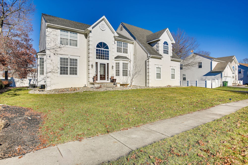 Egg Harbor Township House | Egg Harbor Township Home: 11 Mi to Boardwalks!