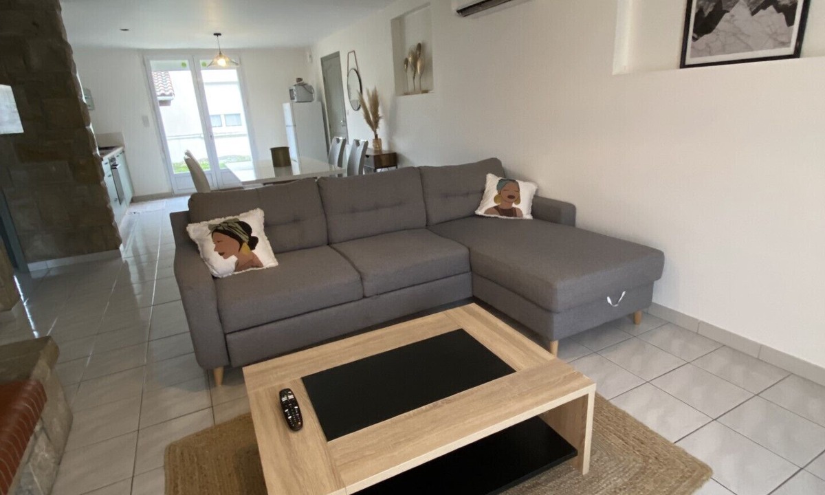 Saix Apartment | Appartement Tout Équipe Avec 2 Chambres et Jardin