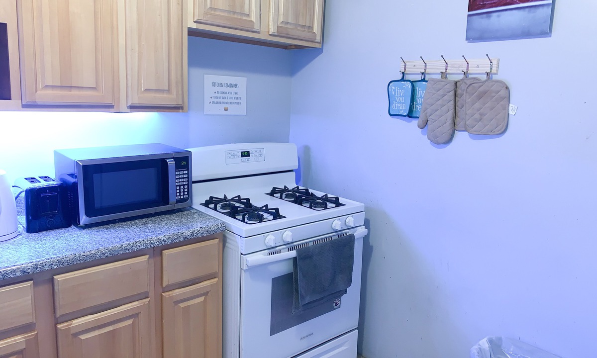 Ocean Hill House | Affordable Stay in Brooklyn