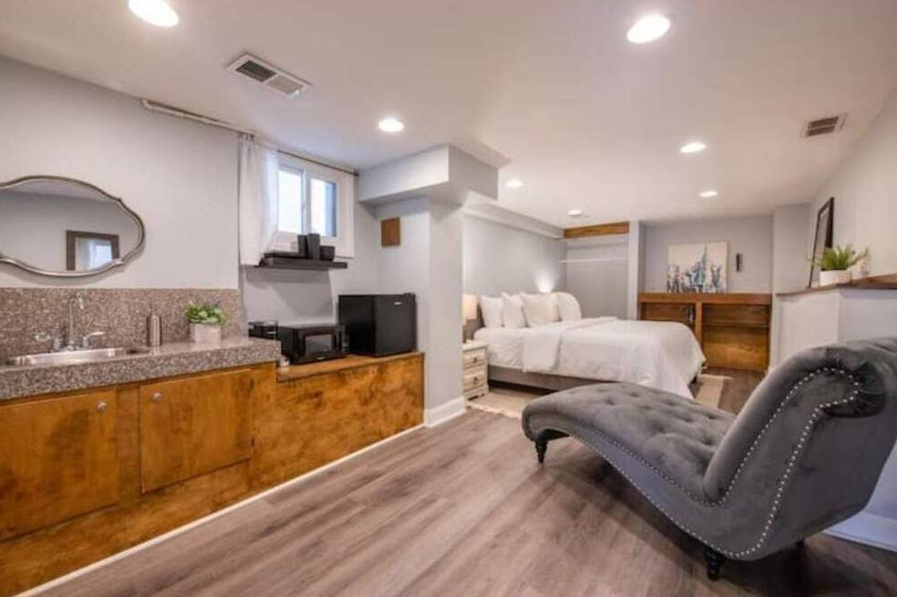 Uptown House | Explore CO - Downtown lower unit