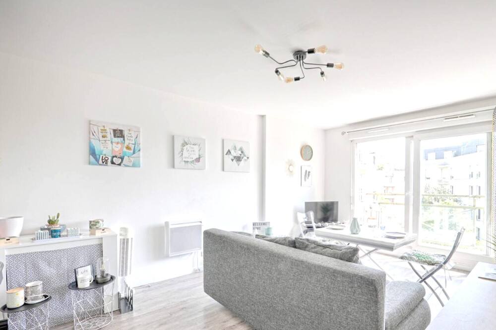 Chatillon Apartment | Homerez - Nice appartement for 4 ppl. with balcony at Châtillon