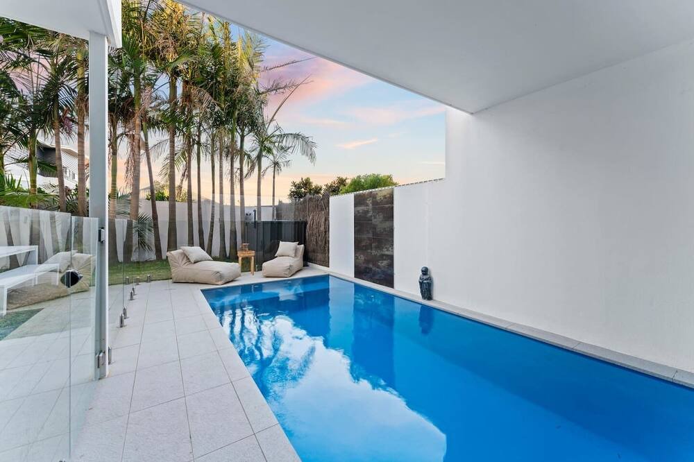 Merewether House | Sundown Serenity Coastal Comfort at Merewether