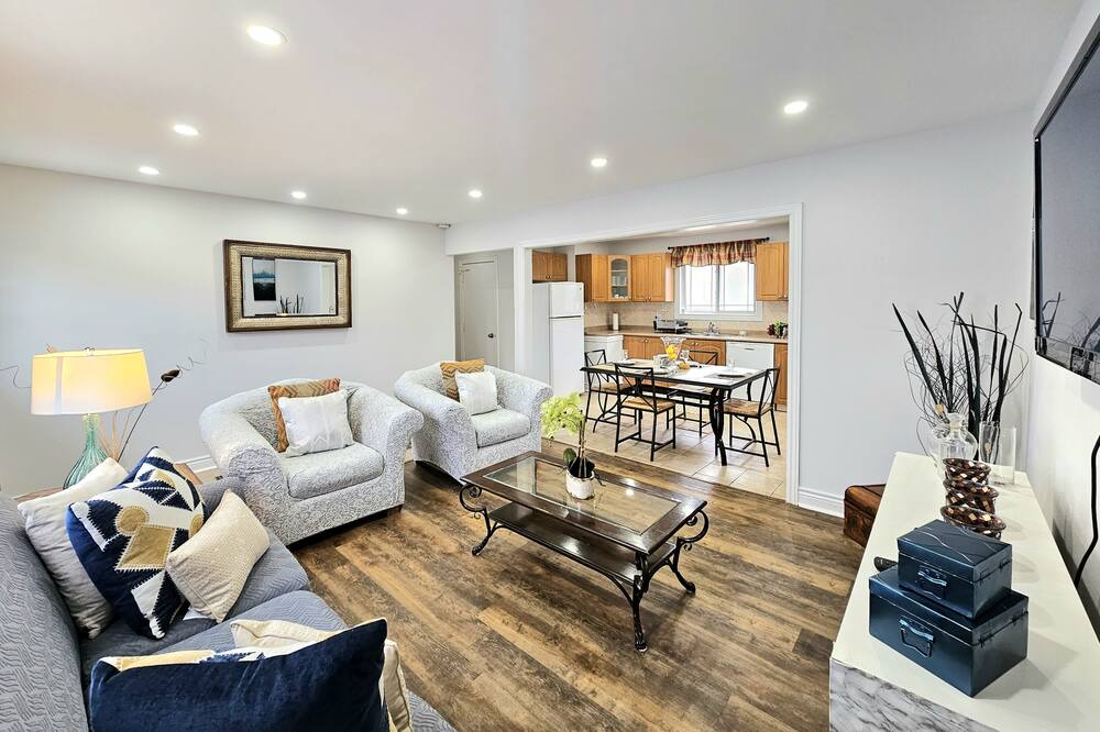 Bradford House | Beautiful & Central 3 BR home in Bradford