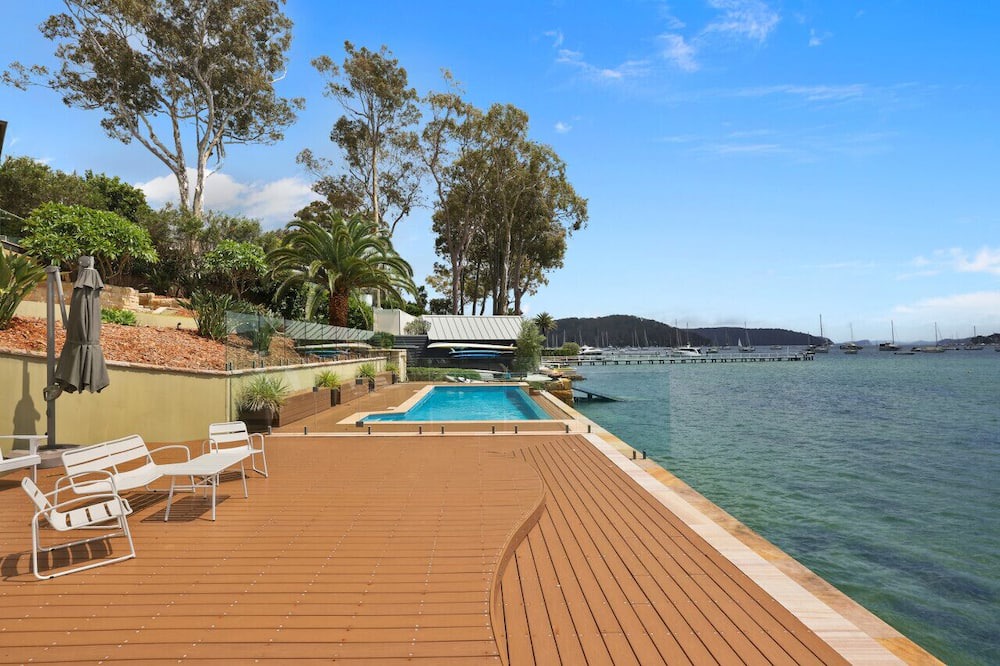 Bayview House | The Pinnicle 'Live the Dream'