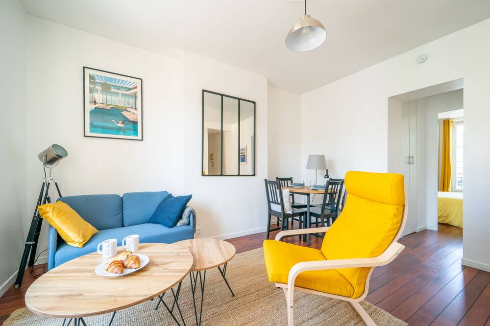 Bourg-la-Reine Apartment | Vrbo Property