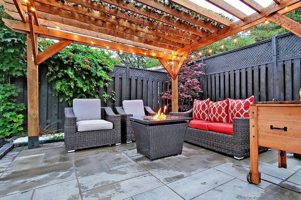 Aurora House | Family Oasis with Private Pool
