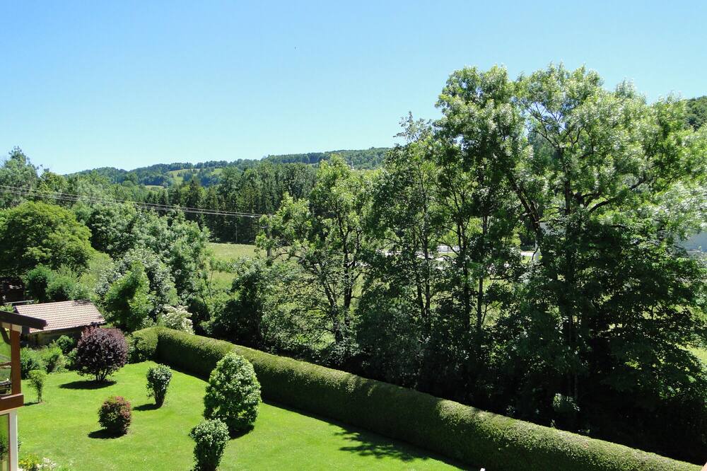 Foncine-le-Haut Apartment | Gîte 1804 montagnes du jura avec spa et sauna 3*