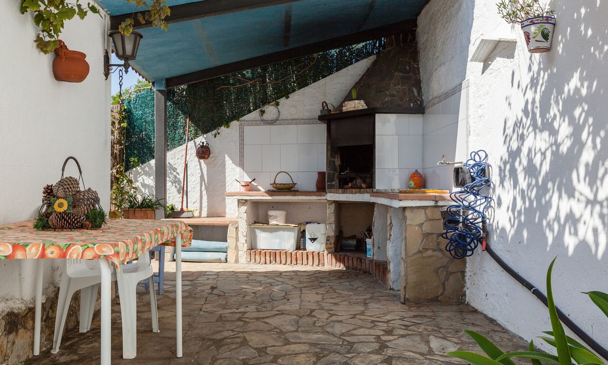 Sant Cebria de Vallalta House | Holiday Home "Villa Vistamar" with Sea View & Private Pool