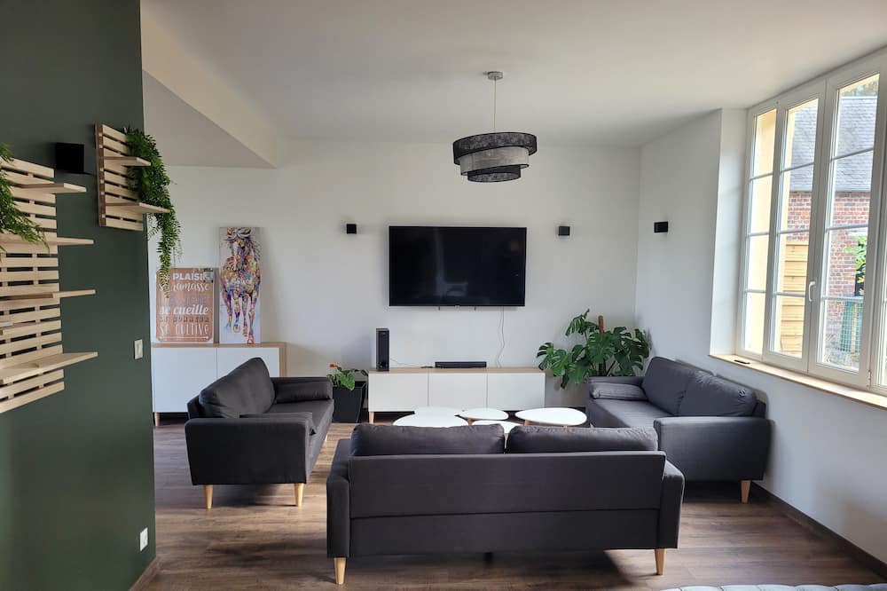 Laon House | Vrbo Property