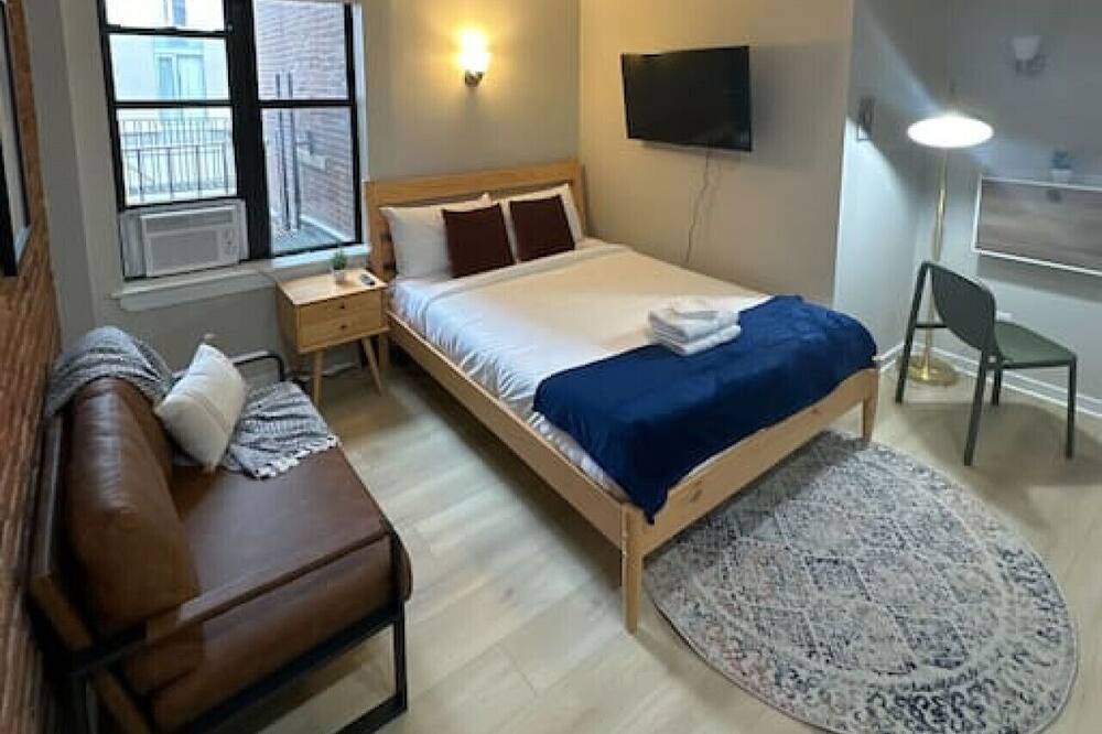 Columbus Apartment | Delightful Back Bay Studio