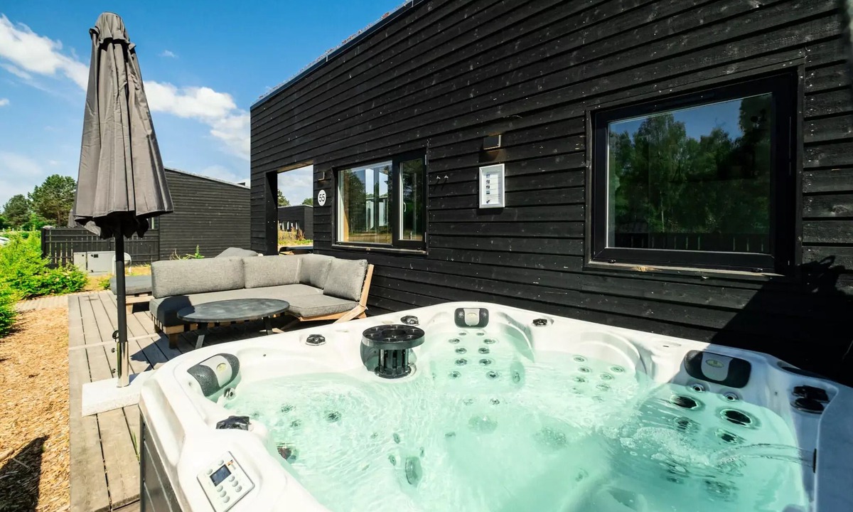 Faxe Ski Chalet | Spa Lodge 5 persons