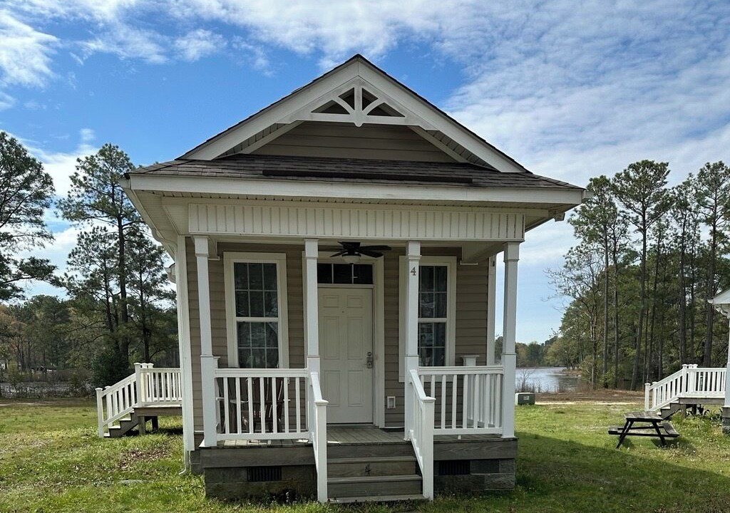 Hague Cabin | Coles Point Marina