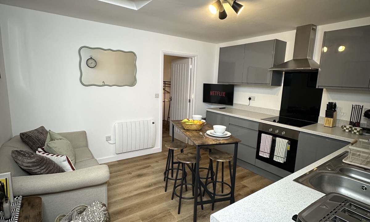 St Ives Apartment | Central St Ives Apartment