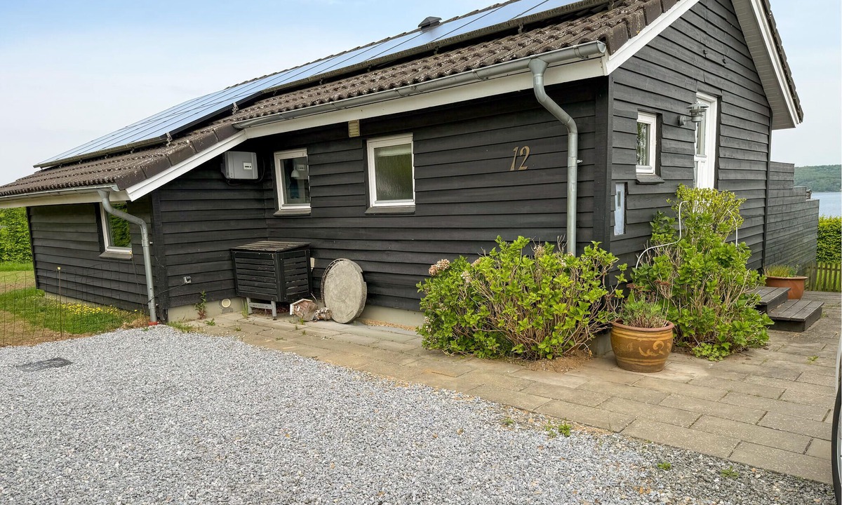 Andkær Vig House | Cozy home in Børkop with house sea view