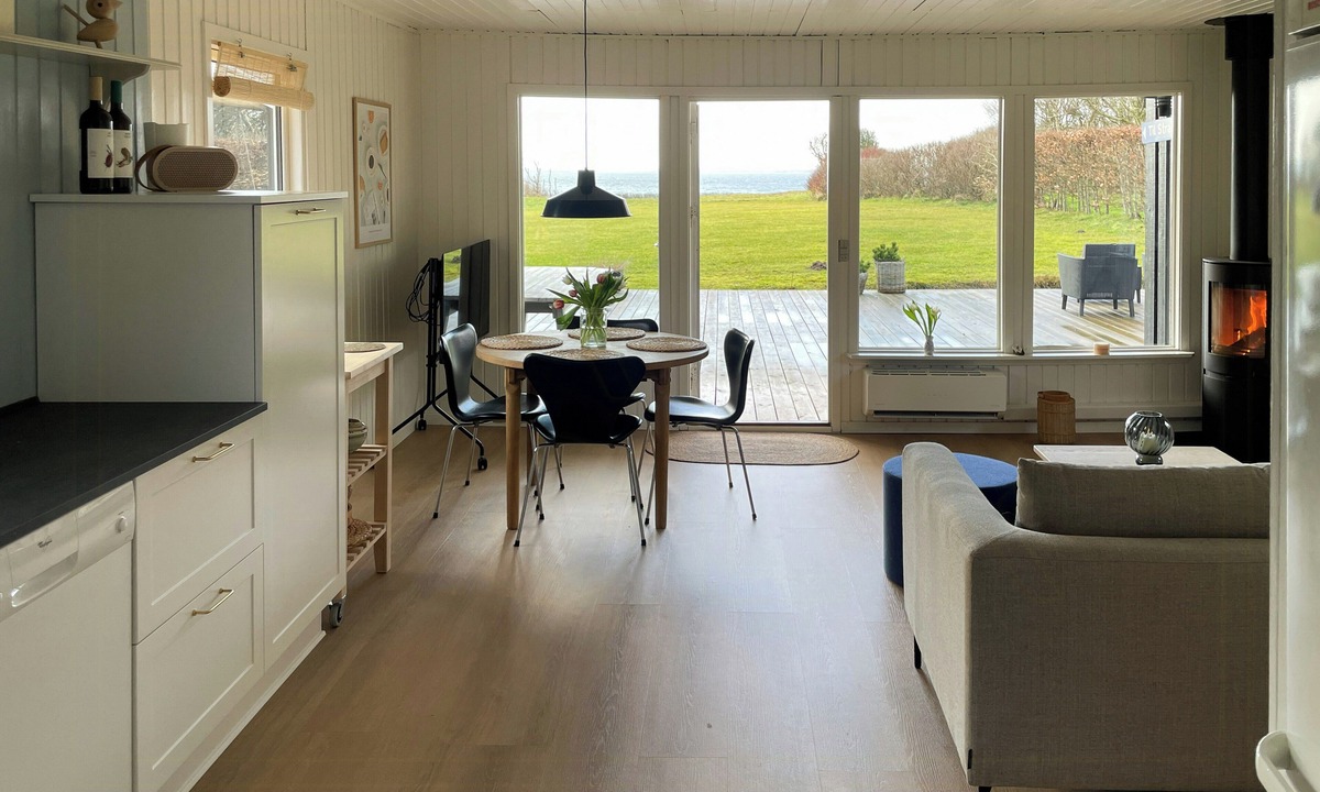 Vinderup House | Holiday home with fjord views in Ejsingholm