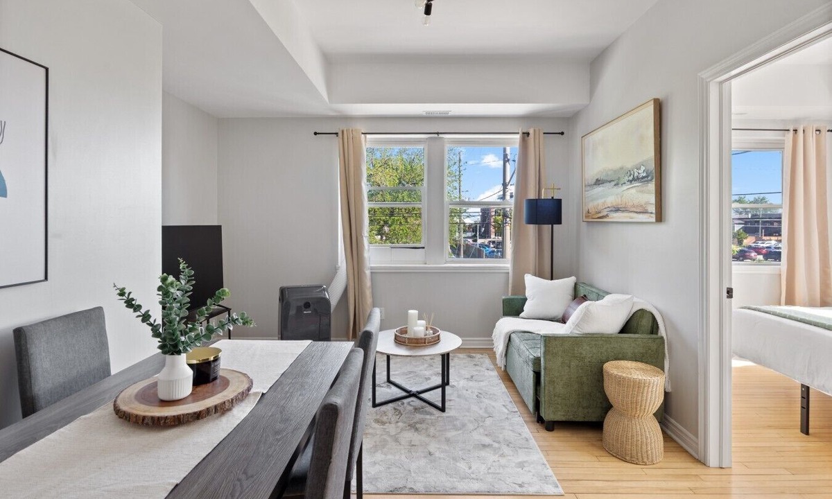 Walkerville Apartment | Emerald Suite + Amber Suite - Sleeps 6