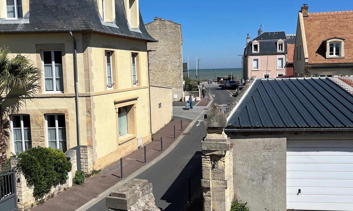 Saint-Regnobert-de-la-Cote-de-Nacre House | House, sea view, 80m beach, 4 pers, WIFI & TV