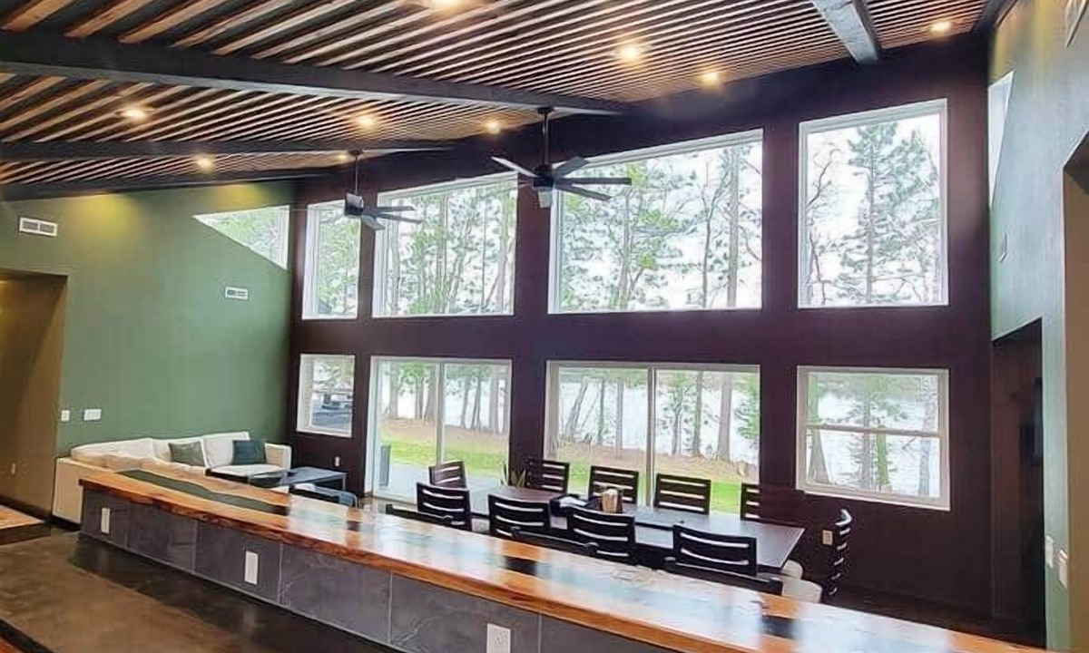 Markville House | NEW luxury 4bd 2ba luxury lakeshore private cabin. Pet-Friendly. Hot tub & more!