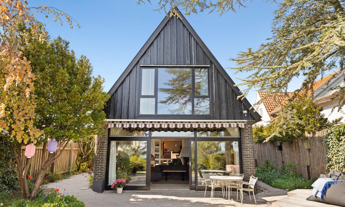 Greve Strand House | Beautiful home in Greve with WiFi