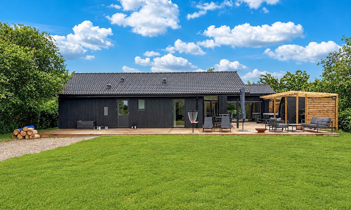 Skovmose House | Cozy home in Sydals with sauna