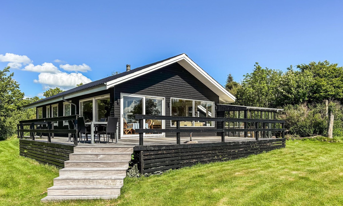 Lihme House | Nice home in Spøttrup with house a panoramic view