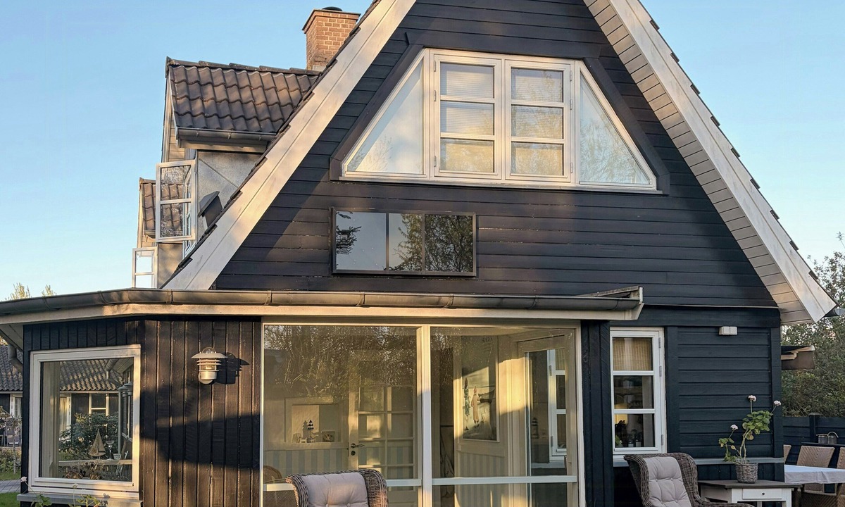 Vejlby Fed House | Spa hotel charm by the beach in Vejlby Fed
