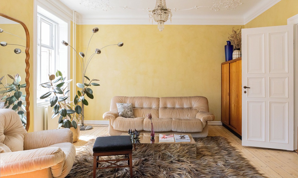 Frederiksberg C Condo | Magnificent Copenhagen home with artistic charm