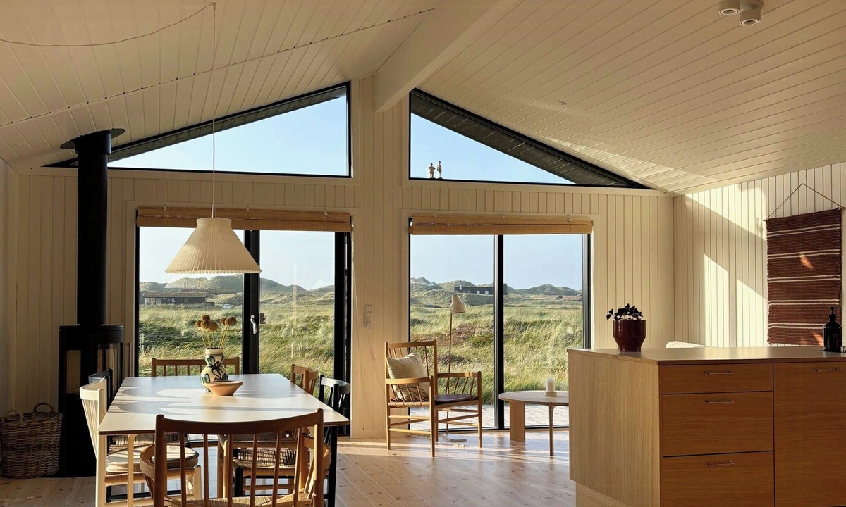 Rødhus House | Nordic-style house with views of the landscape