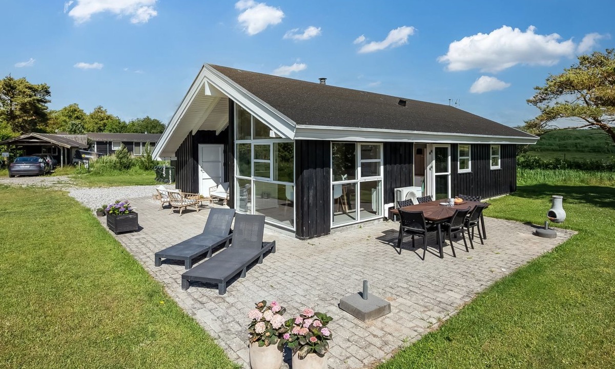 Knebel House | "Kristine" - 250m from the sea by Interhome