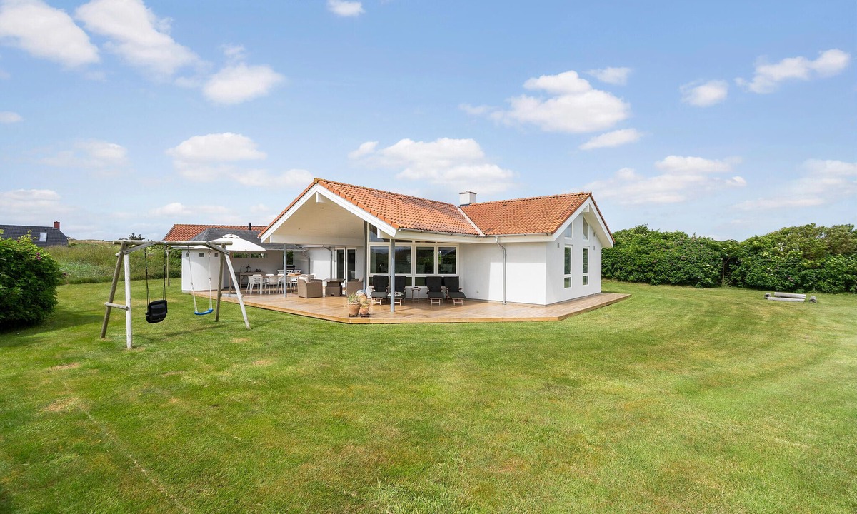 Haurvig House | Amazing home in Hvide Sande with sauna