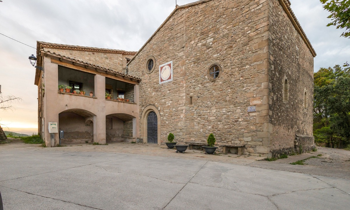 El Pont de Vilomara I Rocafort Ski Chalet | Chalet 'Casa Refugi Les Orenetes' with Shared Terrace and Kitchen