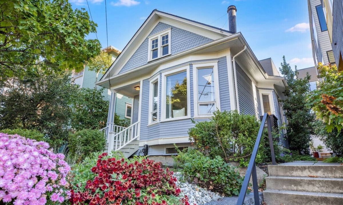 Minor House | Cozy Bungalow in Capitol Hill