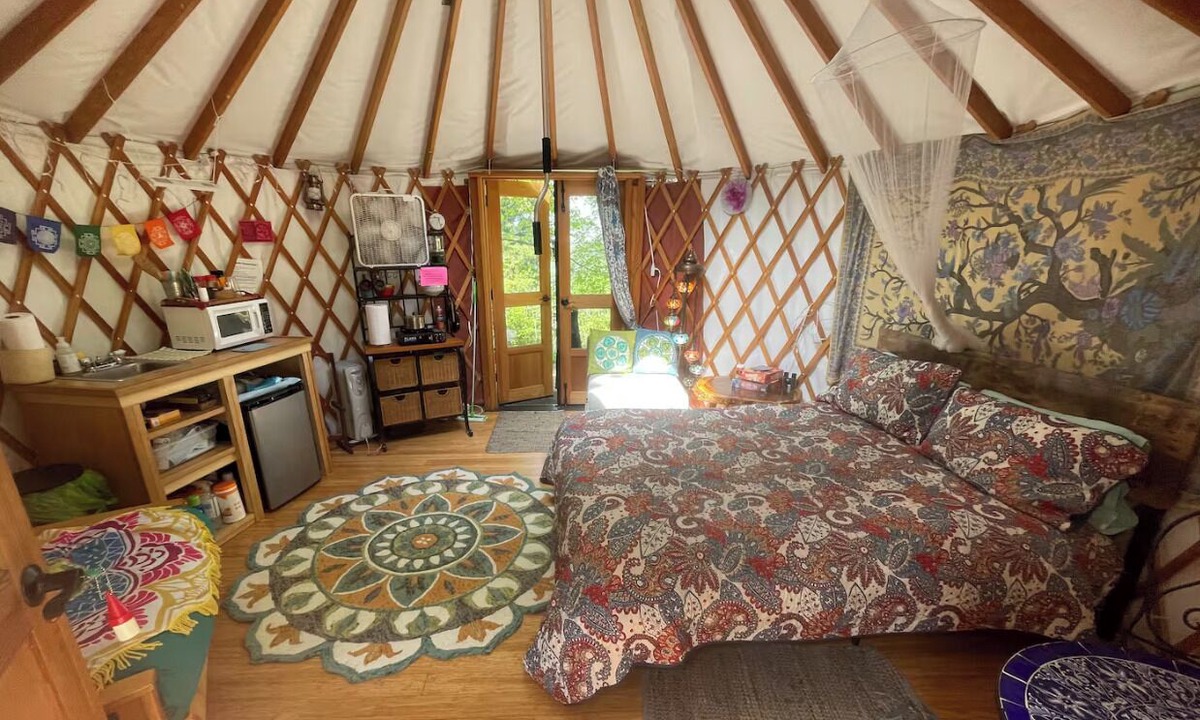 Powellhurst-Gilbert House | Meadow Yurt on Farm with panoramic views