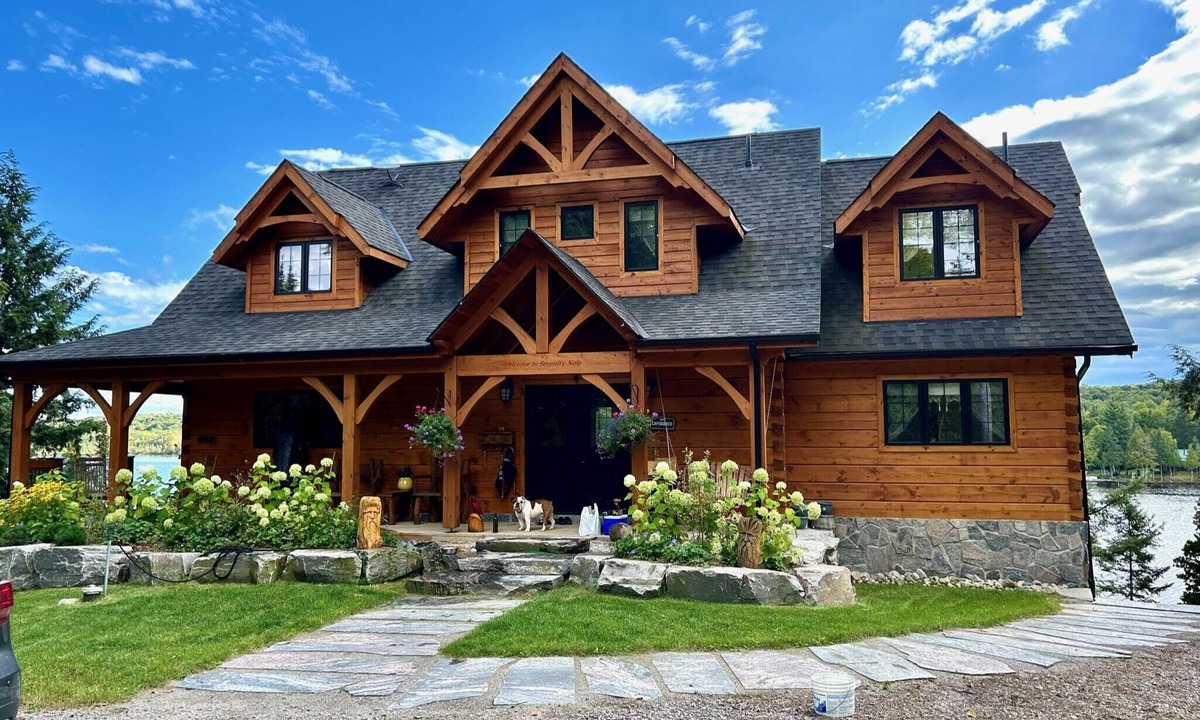 Port Carmen Cottage | One of a Kind Timber Framed Waterfront Escape w/Hot Tub!