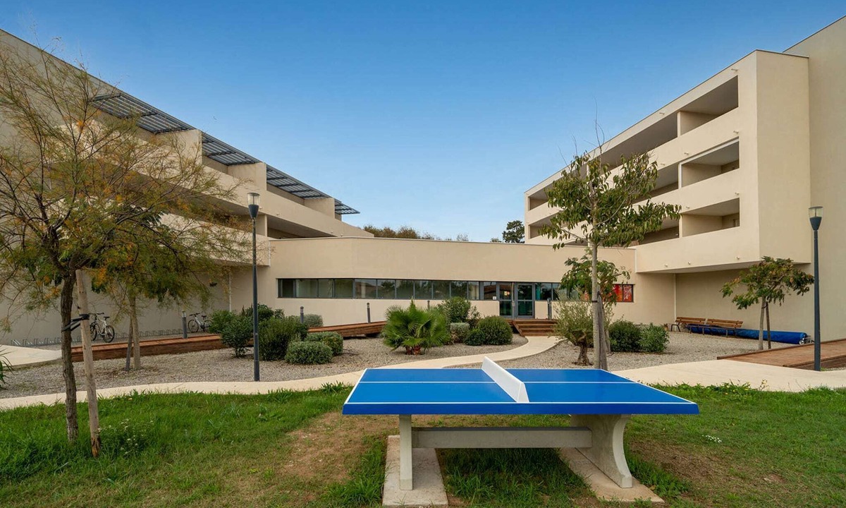 Serignan Apartment | Apartment in Sérignan with shared pool