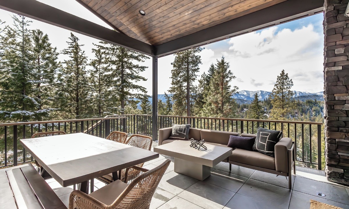 Roslyn House | River Ridge Retreat