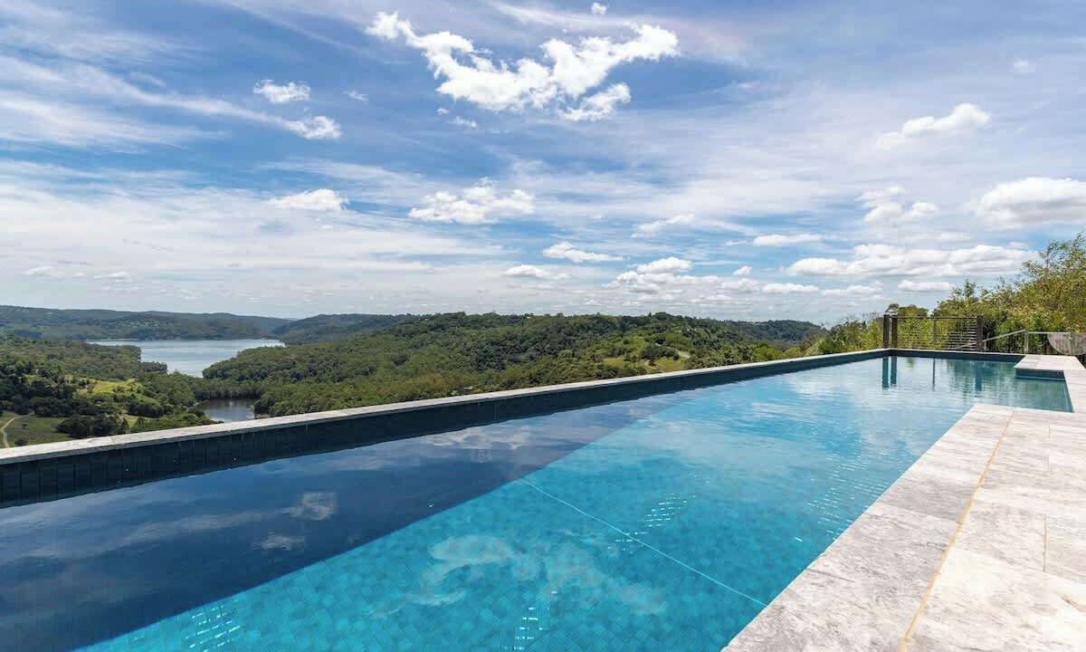 Balmoral Ridge House | Peaceful Hinterland Haven with Panoramic Views