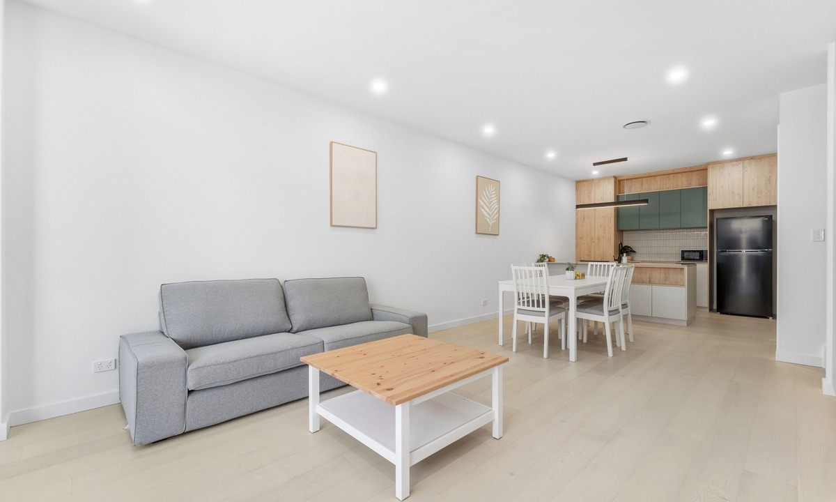 Norwood House | Stay Close to City