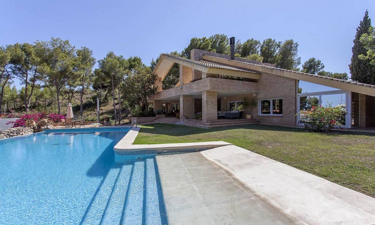 Sagunto Villa | House with iconic design