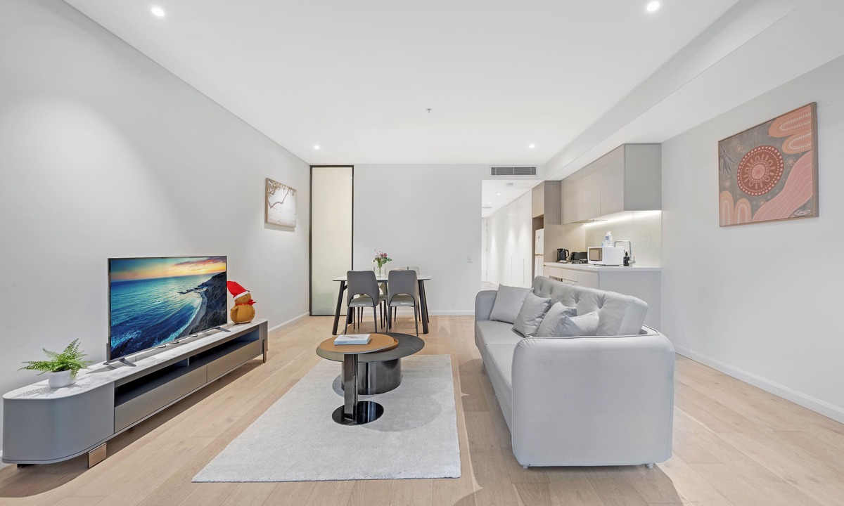 Crows Nest Apartment | Stylish St Leonards Retreat - Central & Convenient