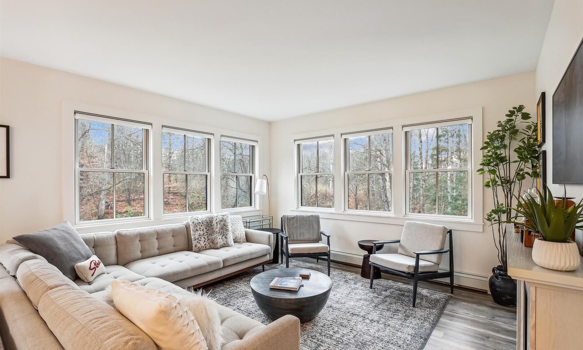 Stowe Hollow House | Streamside Hollow: 3 br w/fireplace, firepit, & garage!