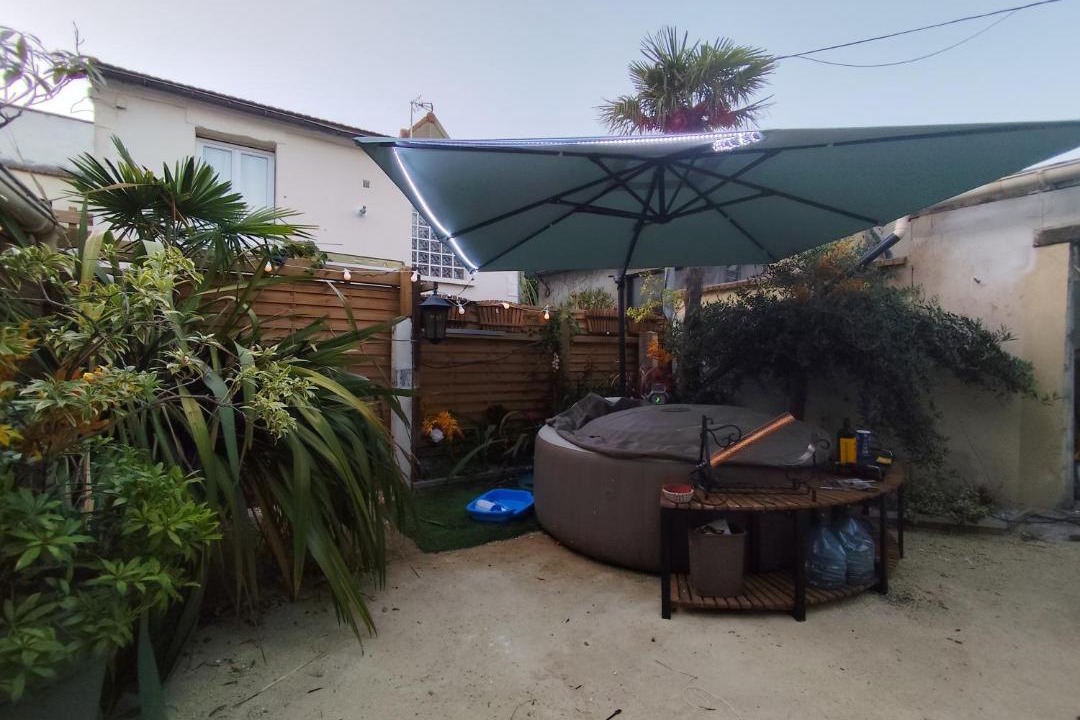 Bonnieres-sur-Seine House | Zeny-water