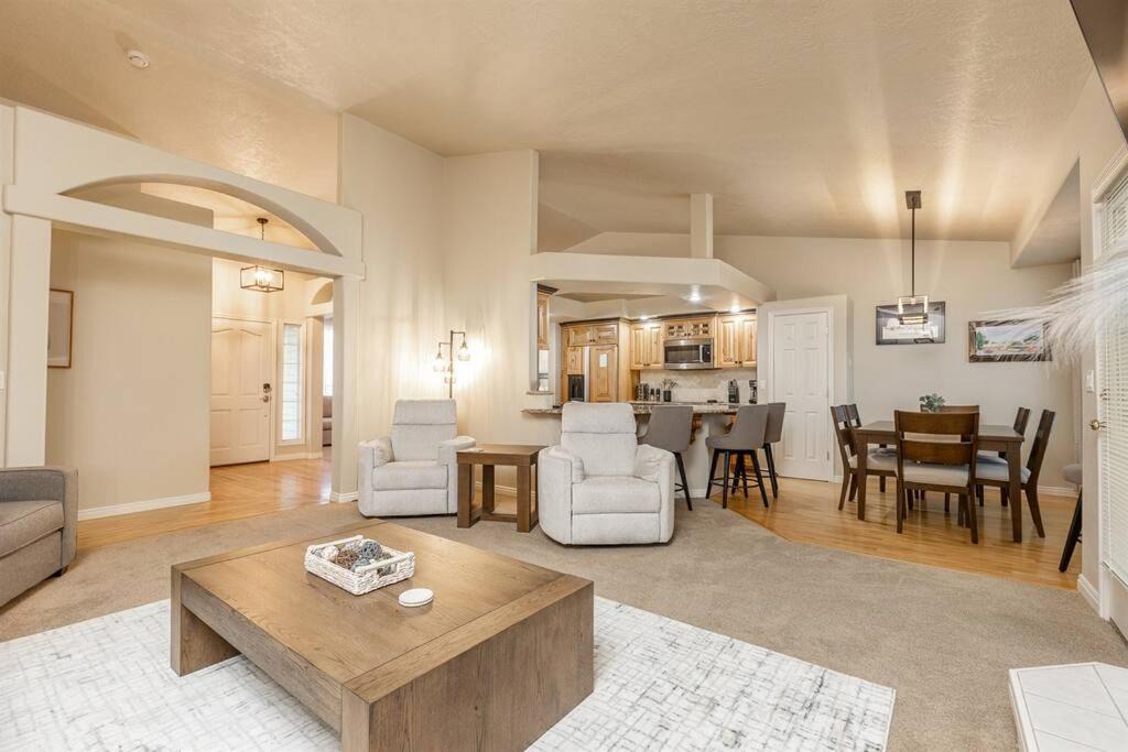 Eagle House | Hogan's Fairway Landing